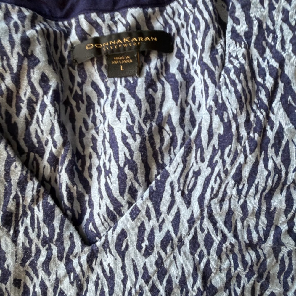 Donna Karan Blue and Gray Patterned nightgown